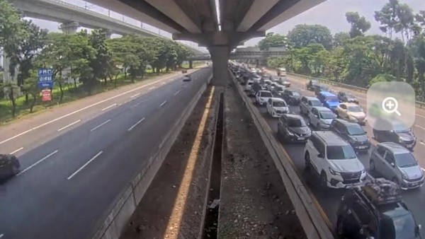 Korlantas Ungkap Pemicu Macet di Tol Jakarta-Cikampek dan MBZ